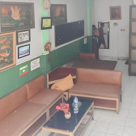 Hotel Arimbi 3 Redpartner Bandung Buitenkant foto